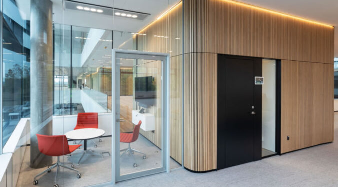 Dizajn, funkcija i klasifikacija zvuka: 3-u-1 rješenje za vrata u pametnim sobama